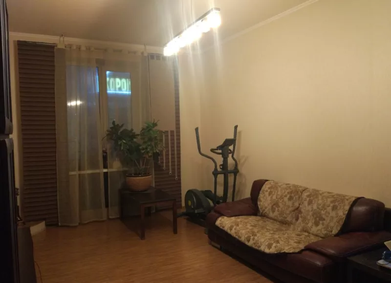 Продам 3-комнатную квартиру нестандартной планировки «сталинка»  4