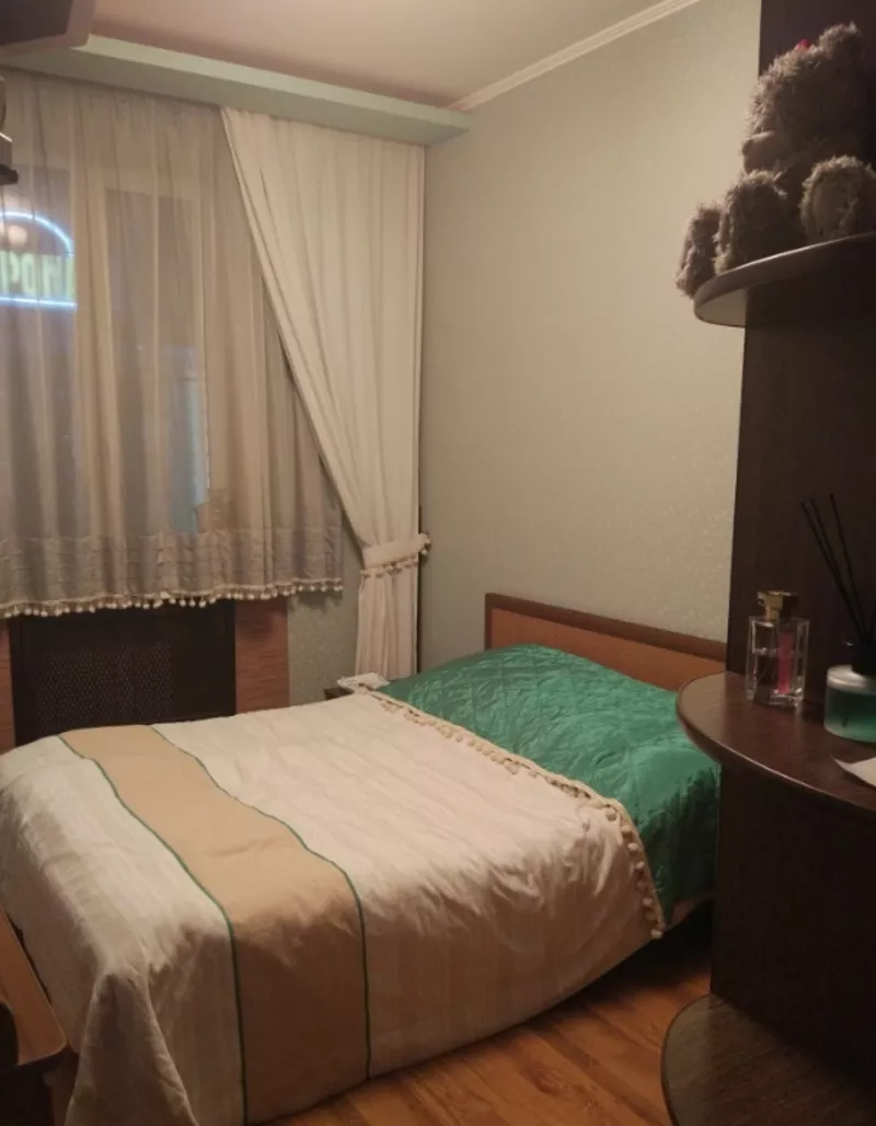 Продам 3-комнатную квартиру нестандартной планировки «сталинка»  7
